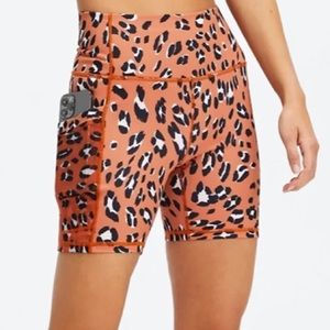 Fabletics On The Go Powerhold High Waisted 6” Short